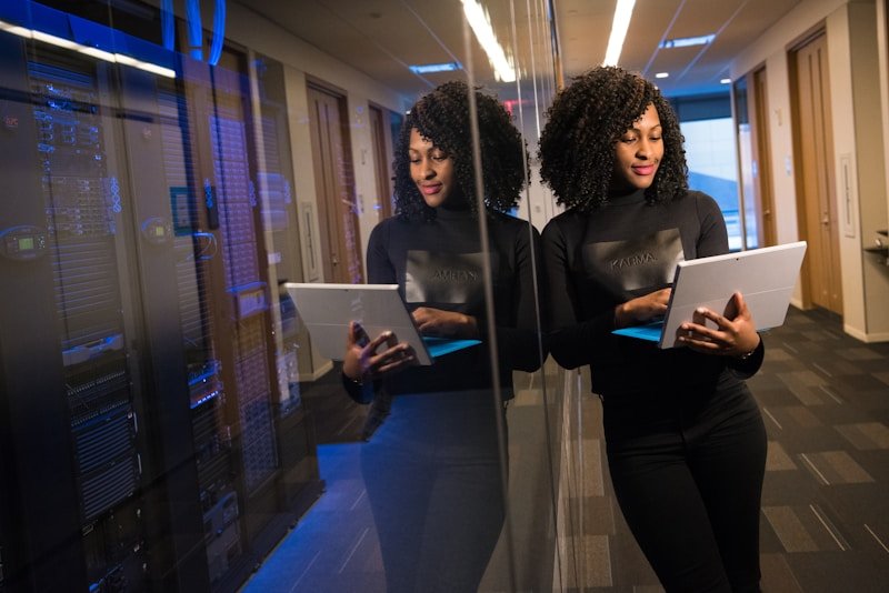 Large-Scale Legacy PLM Migration